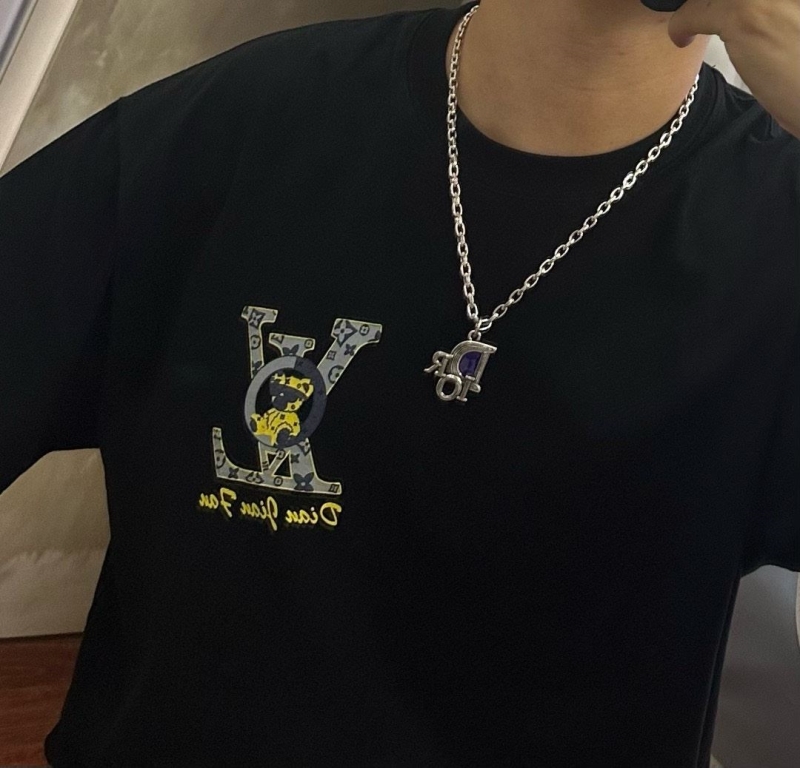 chr1st1an D10r necklaces